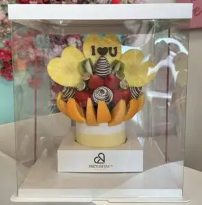 Fruit bouquet for love - box