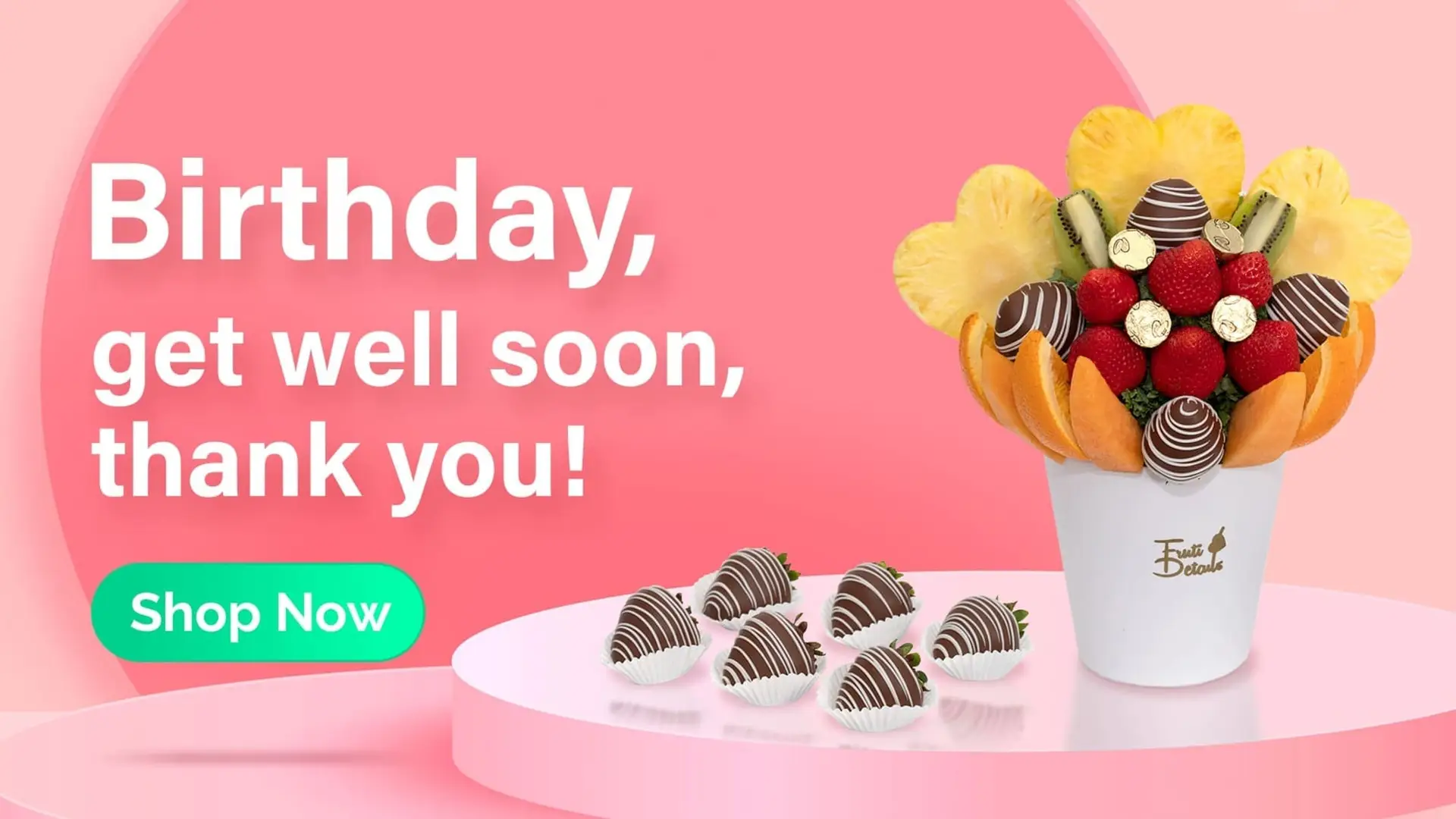 Fruit bouquet with chocolate-covered strawberries, pineapple flowers, and oranges — perfect for birthdays, get well soon, and thank you gifts by Frutidetails Miam