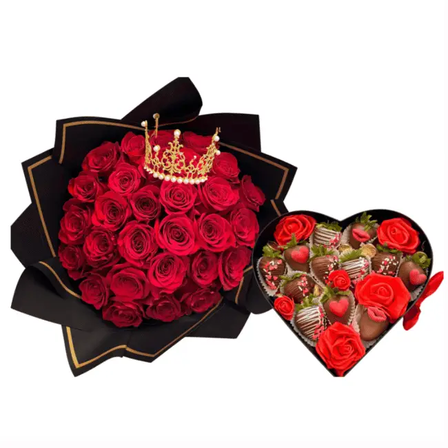 Bouquet of 25 red roses with a chocolate heart filled with strawberries — romantic gift box by Frutidetails Miami.