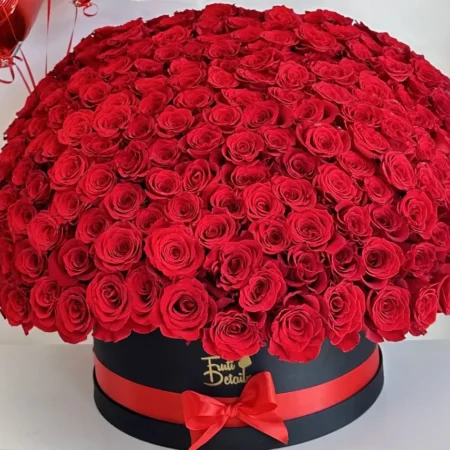 Luxury 300 Red Roses Box