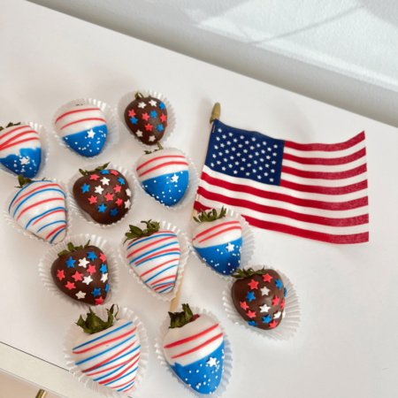 Gifts Chocolate covered Strawberries for 4 July 2024